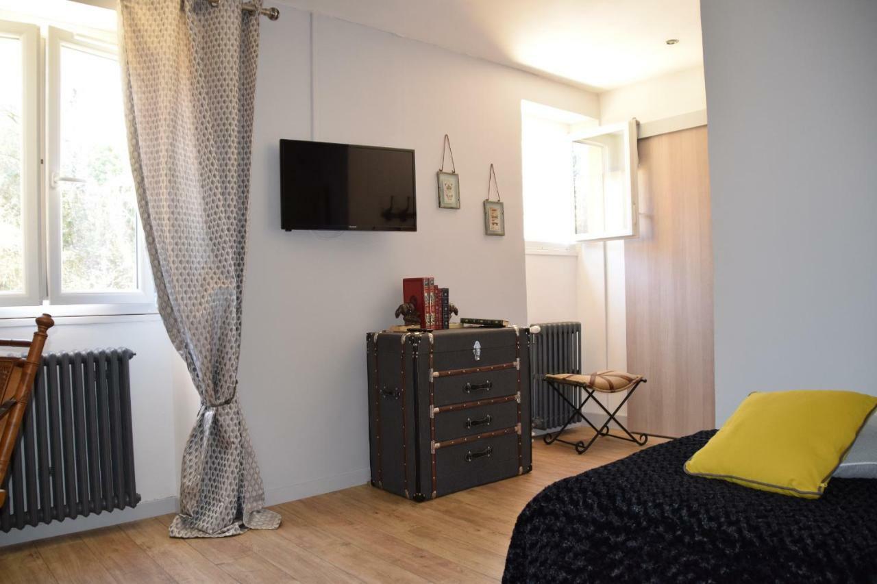 La Chabotine Bed & Breakfast Allas-Les-Mines ภายนอก รูปภาพ